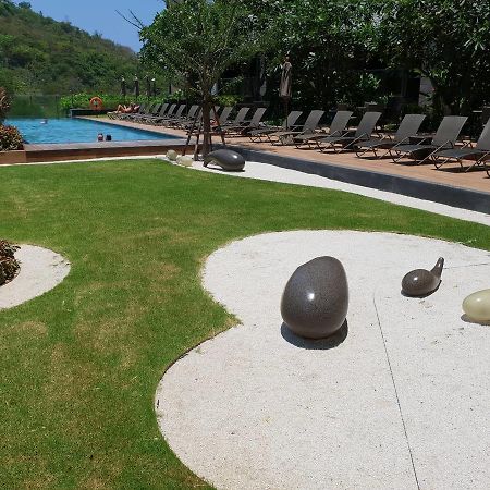Unixx By Gl Apartment Pattaya Exterior photo